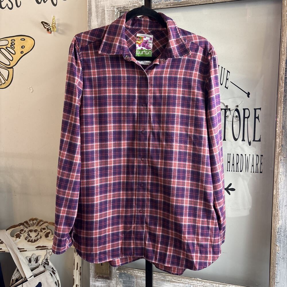 NEAR MINT Burton Dryride Flannel Button Up Shirt Womens Lg Pockets Purple Plaid